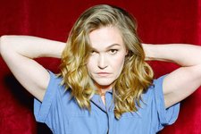 Thumbnail of Julia Stiles Wanted to Be Just Like Kat Stratford, Too