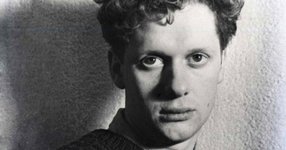Thumbnail of The Story Behind Dylan Thomas’s “Do Not Go Gentle Into That Good Night” and the Poet’s Own Stirring Reading of His Masterpiece