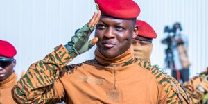 Thumbnail of Líder anti-imperialista em Burkina Faso, Traoré se destaca na África