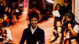 Thumbnail of Vivienne Westwood Fall 1993 Ready-to-Wear Fashion Show