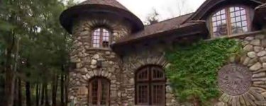 Thumbnail of ‘Da Vinci Code’ author Dan Brown’s house is EXACTLY what you’d expect