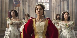 Thumbnail of 5 Ways Victorian Fashion Still Inspires Our Style Today