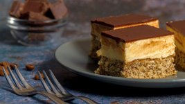 Thumbnail of Orehove rezine s kavno kremo | Okusno.je