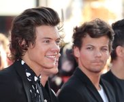 Thumbnail of Louis Tomlinson, Harry Styles Response to 'Larry' Rumors: Quotes