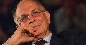 Thumbnail of How “fast” and “slow” thinking can help us handle technostress