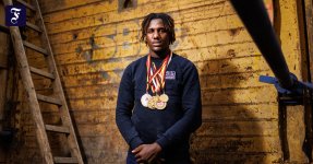 Thumbnail of Eintracht-Boxer Selmi: Petition abgelehnt, nun droht die Abschiebung