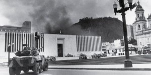 Thumbnail of Atrapados en la historia